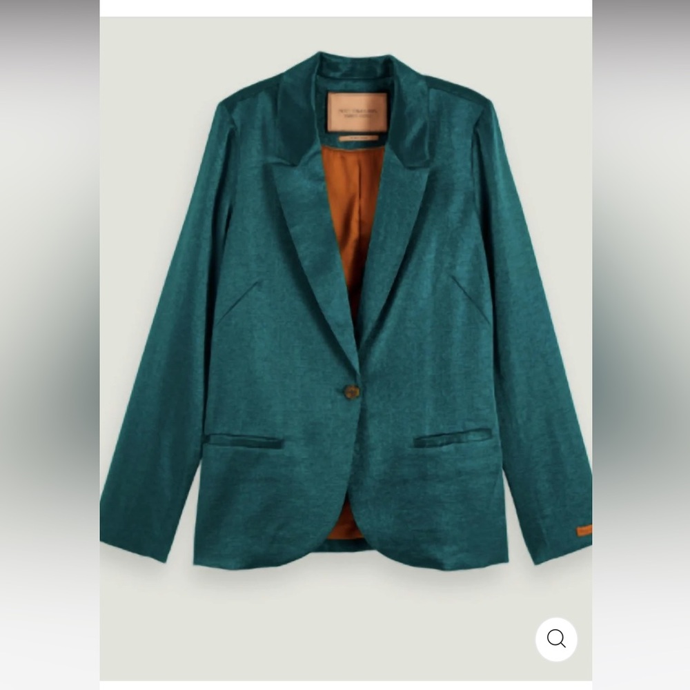 New with tags, One button, Pockets. 80% viscose 20% nylon